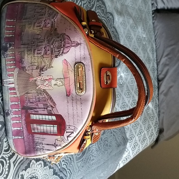 Handbag - Picture 2 of 4